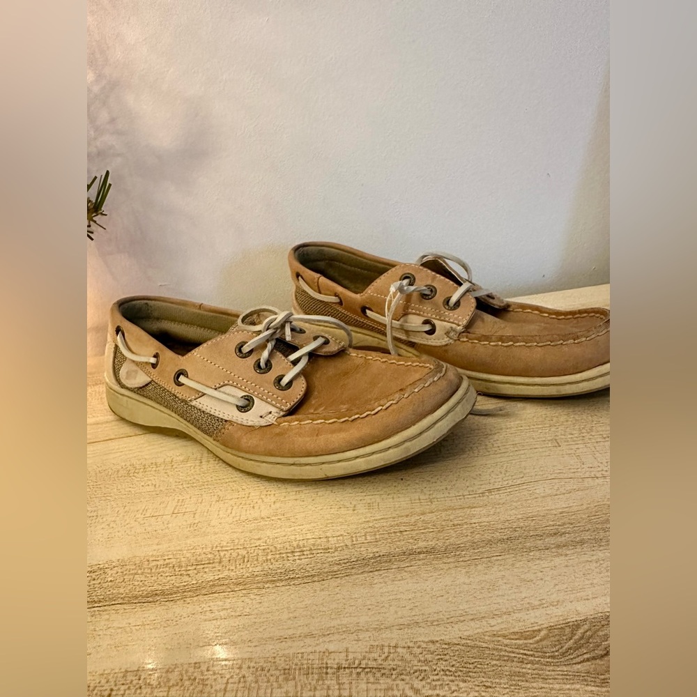 Women’s Sperry Topsiders